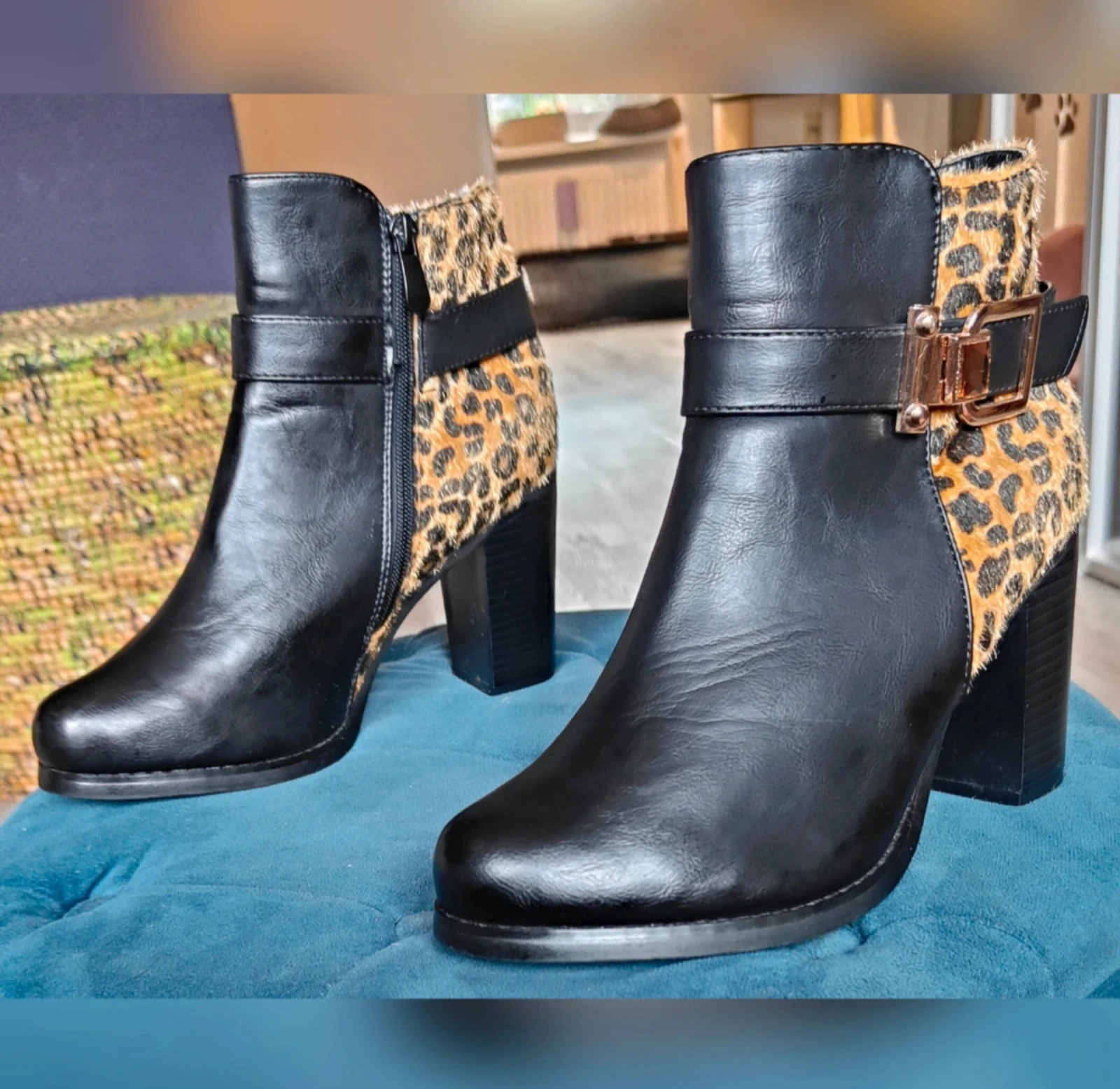 Leuke zwarte enkellaarsjes met luipaardprint maat 39 – photo 4
